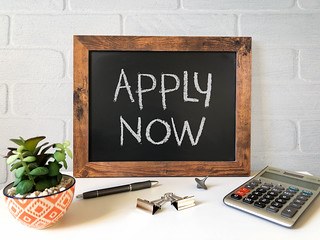 Apply now image